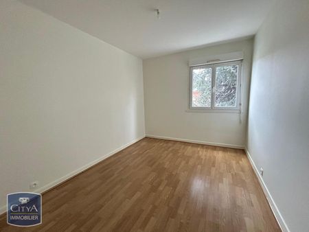 Location Appartement 4 pièces 86m² LE MANS 72000 - Photo 3