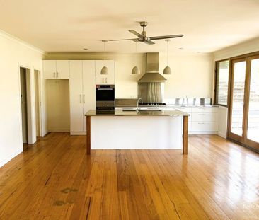 CHARMING VICTORIAN COTTAGE - Photo 1