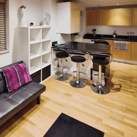 1 bedroom flat to rent - Photo 3