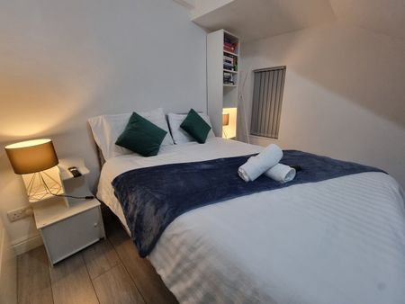 2 Bed End Terrace, Conway Avenue, LS8 - Photo 3