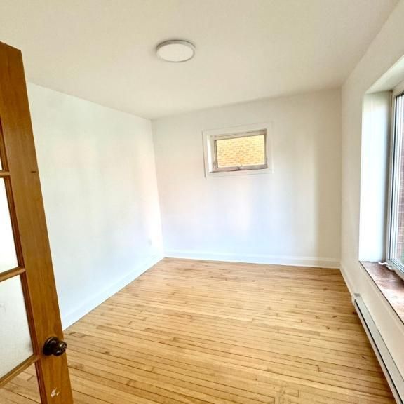 À louer 6 1/2 rénover, entièrement disponible dès maintenant - Photo 1