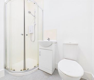 Property to rent - Photo 4