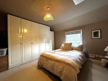 4 bedroom terraced house to rent - Photo 4