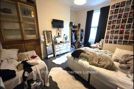 8 Bedroom Kensington Terrace - Photo 3