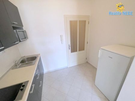 Pronájem bytu 1+kk 26 m2 - Fotografie 3