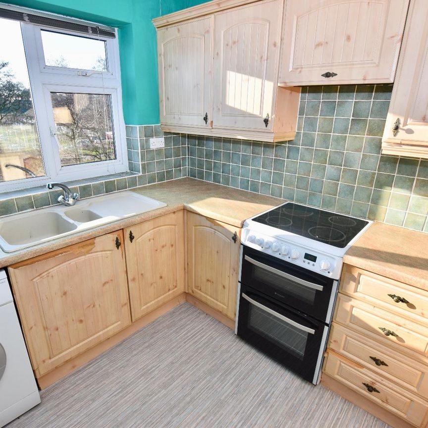 Bowfell Close, Nod Rise, Mount Nod, Coventry, CV5 7JN - 2 Bedroom Top Floor Flat - Photo 1