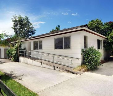 3 Bedrooms in Half Moon Bay - Photo 6