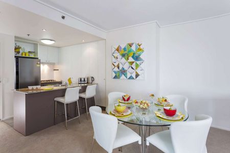Riverfront Apartment with Stunning Unobstructed Views - Photo 2