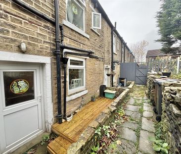 2 bedroom terraced house to rent - Photo 4