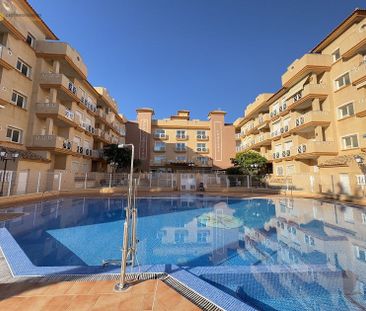 Flat with garage and communal pool - Photo 1