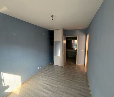 Location Appartement 2 pièces 53m² LILLE 59000 - Photo 3