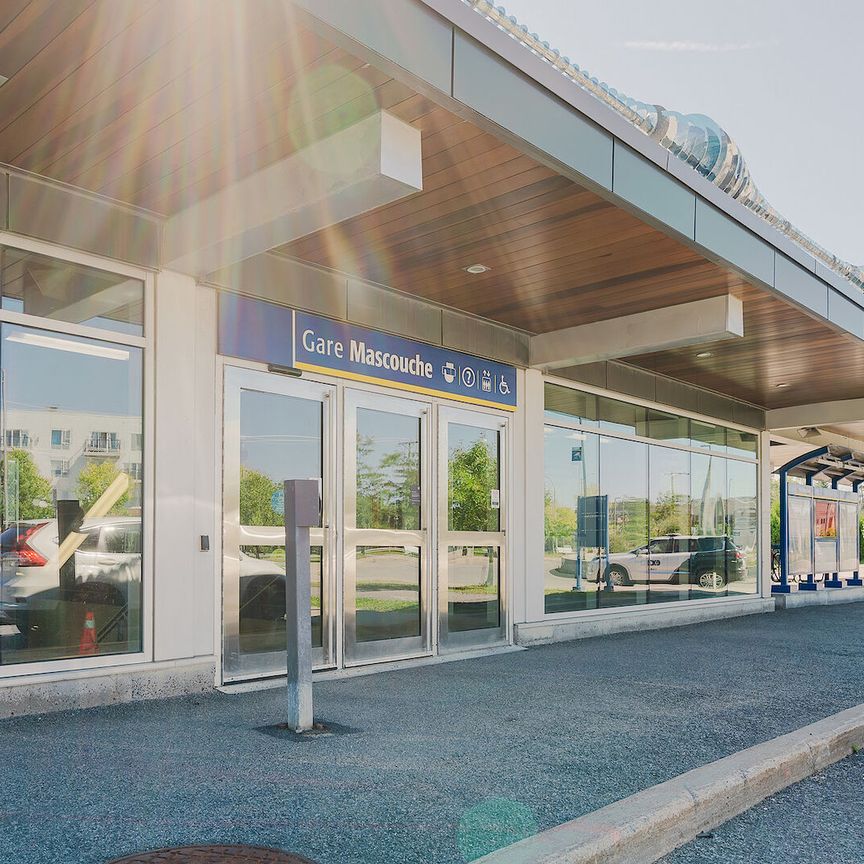 1433 De la Gare Ave, Mascouche, QC - Photo 1