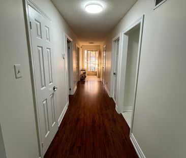 For Lease - 327 Evergreen Crescent Unit# Main, Oakville, Ontario - Photo 1