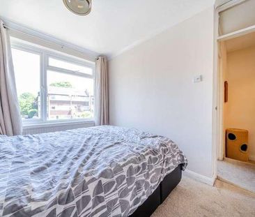 Woking, Surrey, GU21 - Photo 4