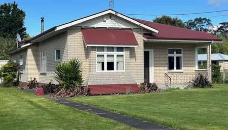 MASTERTON - 4 BEDROOMS - Photo 5