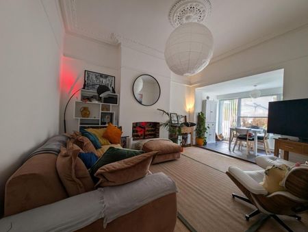 2 bedroom flat to rent - Photo 2