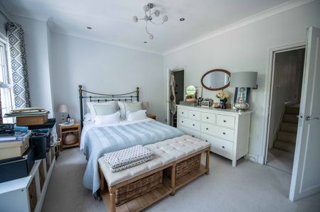 5 Bed Terraced House, Hazlebury Road, SW6 - Photo 4