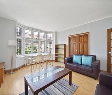 2 Bedroom Apartment, Queen Court, Queen Square, Bloomsbury, WC1N - Photo 1