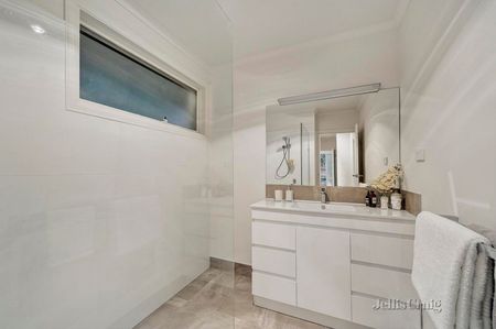 1/13 Osborne Avenue, Glen Iris - Photo 2