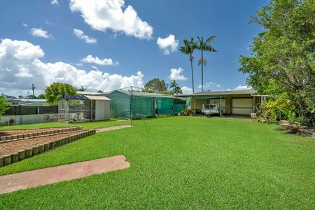 Family Home on Large Block - Photo 5