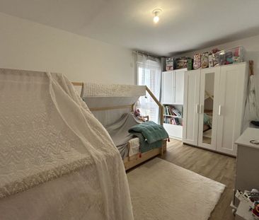 Appartement T3, parkings, balcon - Photo 4