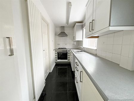 Calverton Avenue, Carlton, Nottingham - Photo 2