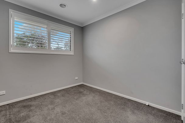 2 Rosedene Avenue, Officer VIC 3809 - House For Rent | Domain - Photo 1