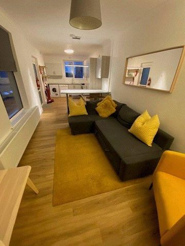 4 bedroom house to rent - Photo 2