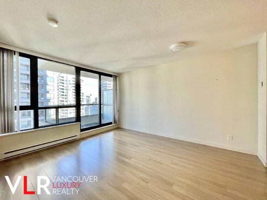 Condo in Downtown Vancouver, BC - Photo 1