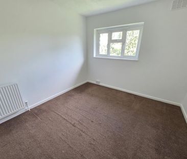 2 bedroom semi-detached house to rent - Photo 5