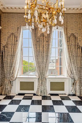 4 bedroom flat to rent - Photo 2