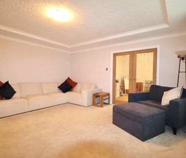 4 bedroom detached bungalow to rent - Photo 4