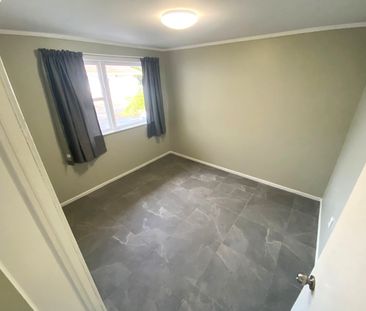 SANDRINGHAM, 2 BEDROOMS - Photo 5