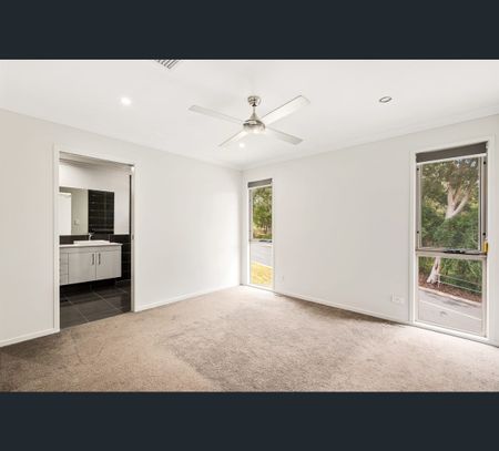 47 Parksedge Street, Upper Kedron, Qld 4055 - Photo 3