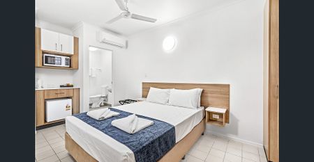 STUDIO IN MAIN STREET AIRLIE BEACH - Photo 3