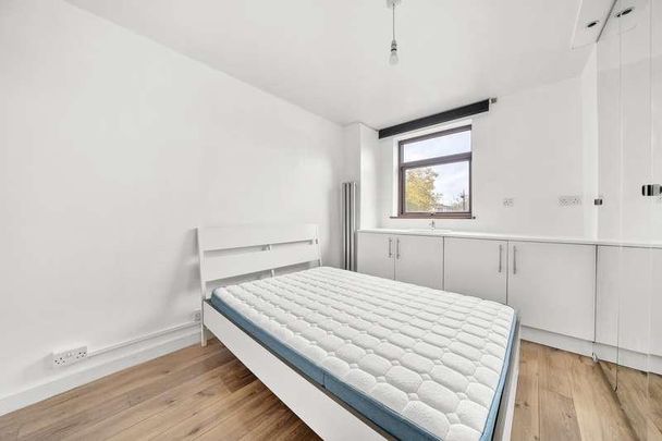 Camden Road, Camden Town, NW1 - Photo 1