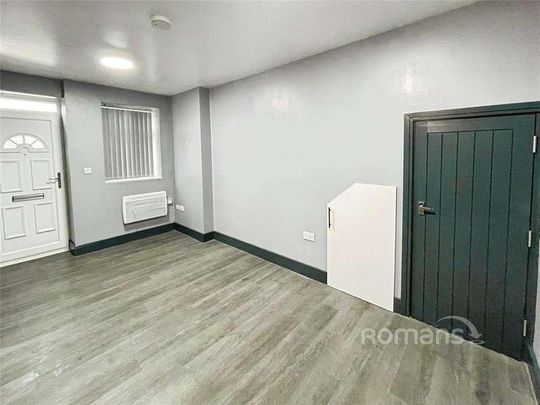 Kentwood Hill, Tilehurst, Reading, RG31 - Photo 1