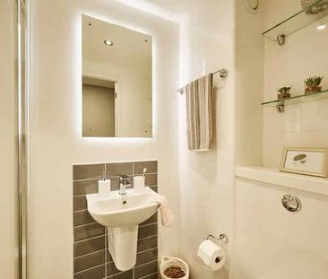 Silver Ensuite - Photo 2