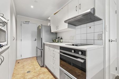GLEN EDEN, 1 BEDROOM - Photo 2