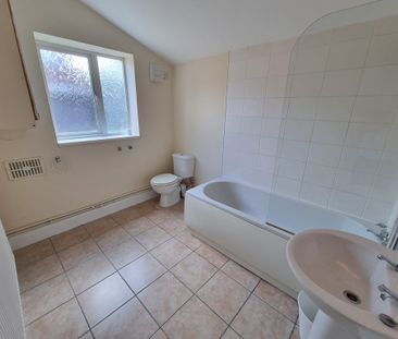 5 Bed Student Accommodation - Photo 4