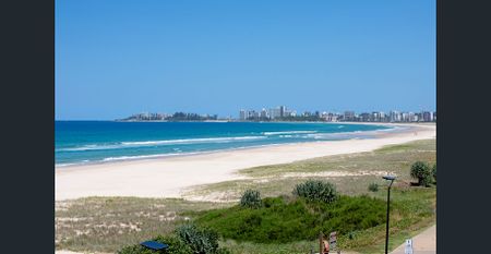 Absolute Beachfront Boutique Residence - Fully Furnished - Photo 2