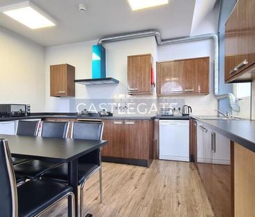 1 bedroom in a flat share to rent - Photo 6