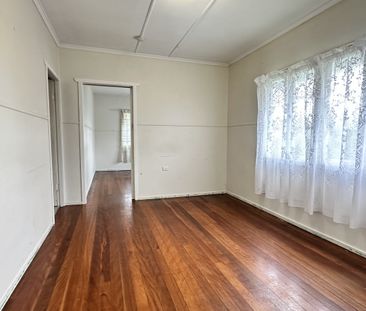 Convenient one bedroom flat in vibrant Newmarket! - Photo 1