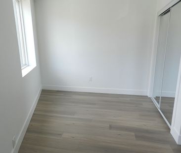For Lease - 577 Gerrard Street Unit# 201, Toronto, Ontario - Photo 6