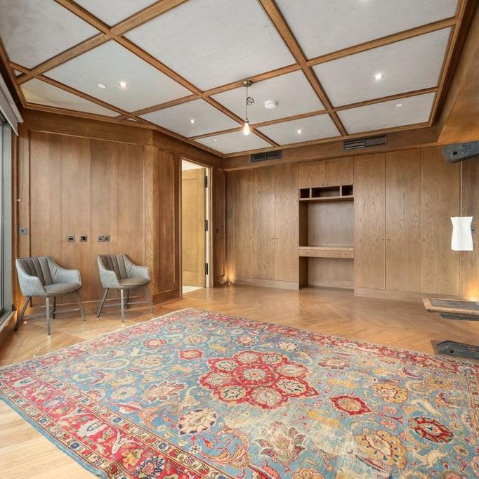 4 bedroom flat to rent - Photo 1