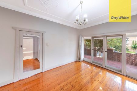 Charming Californian Bungalow in Prime Westmead School Catchment - Photo 5