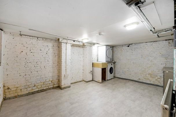 4 bedroom terraced house to rent - Photo 1