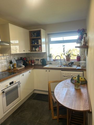 Room in a Shared Flat, Southcoute Road, RG30 - Photo 3