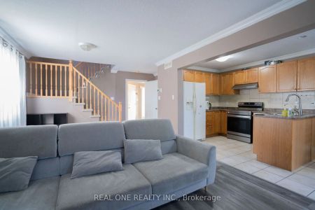 Detached Home For Lease | X8440516 - Photo 2