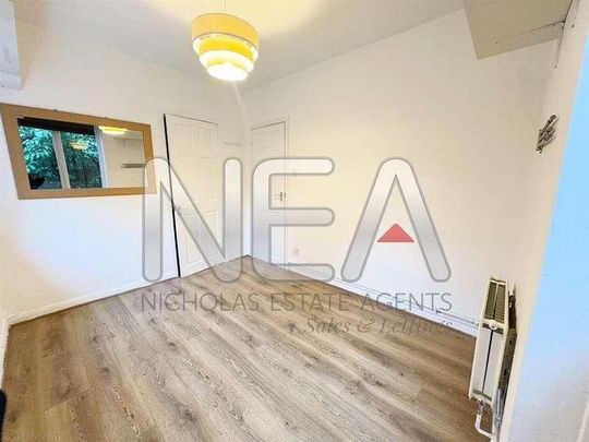 Hamilton Road, Reading, RG1 - Photo 1